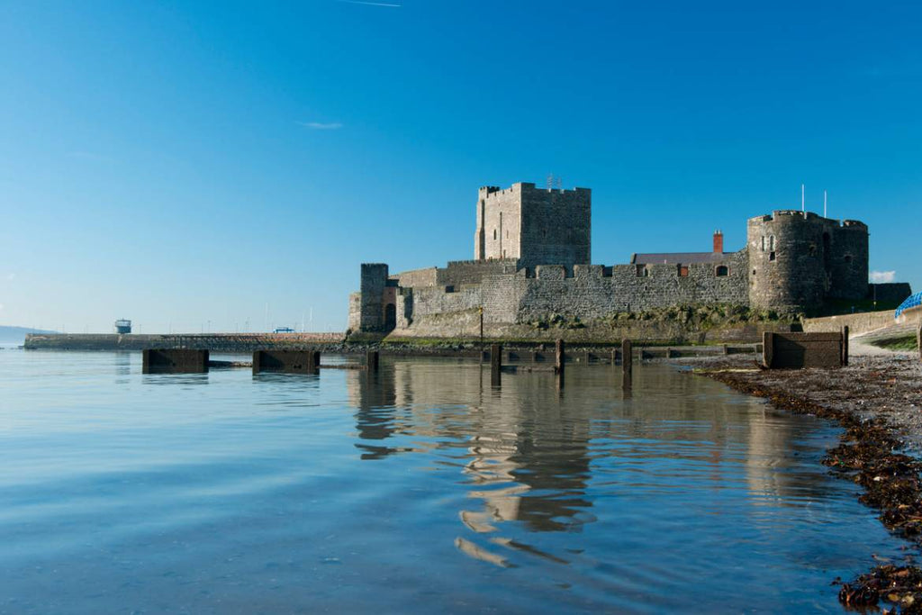 Giant's Causeway Antrim coast and the famous Carrickfergus castle tour (4 hours) For Groups